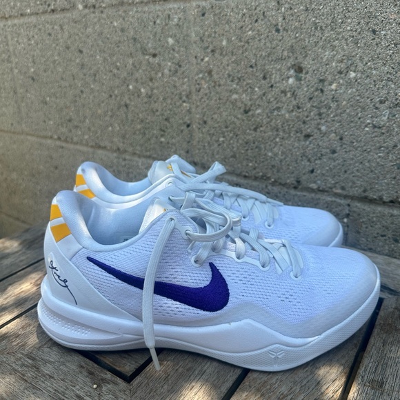 nike kobe team shoes
